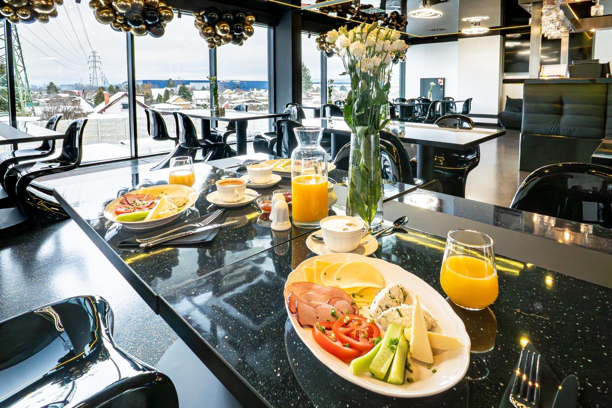 Golden Lion House Bed&Breakfast Rumia Dış mekan fotoğraf