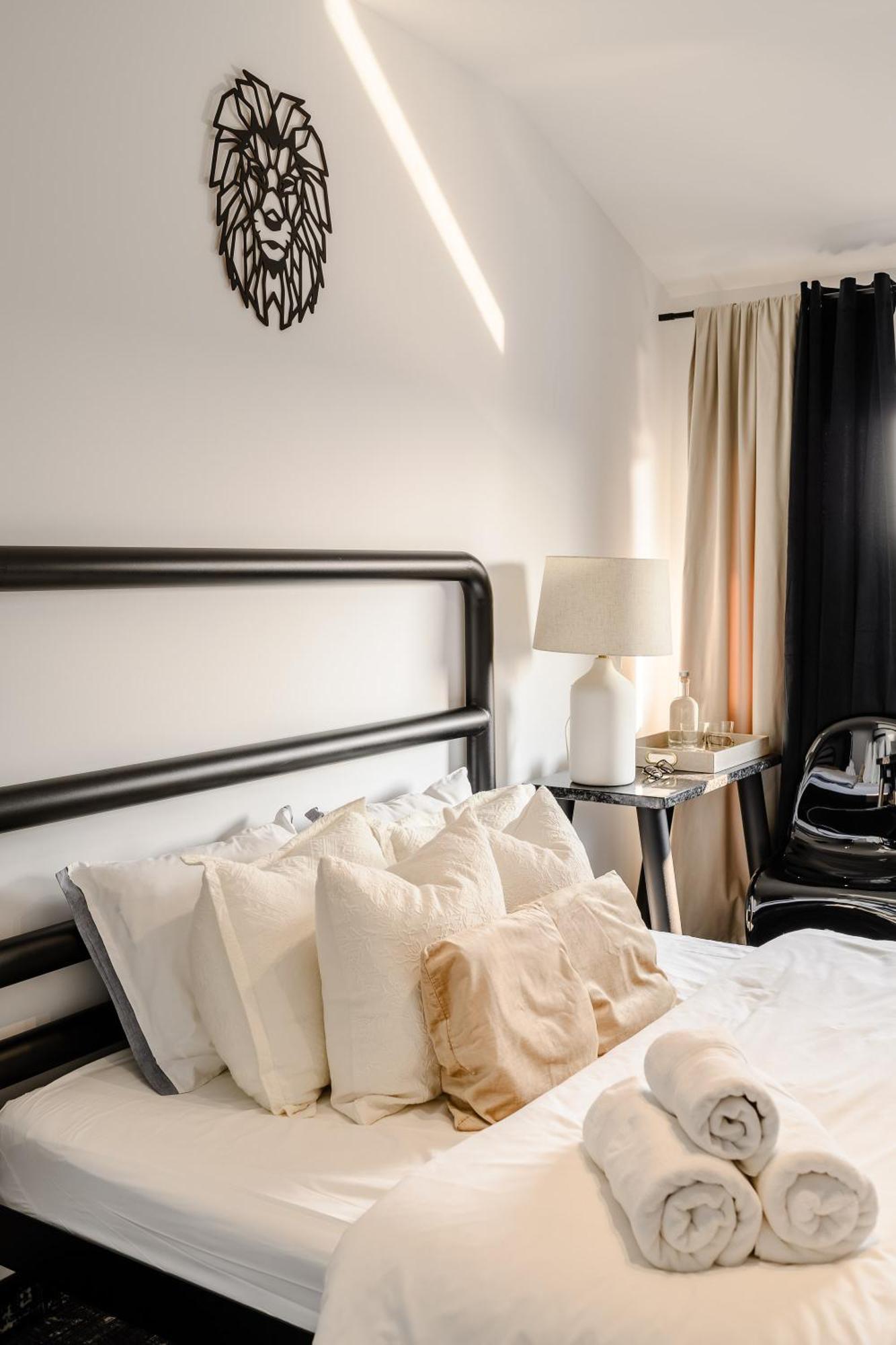 Golden Lion House Bed&Breakfast Rumia Dış mekan fotoğraf