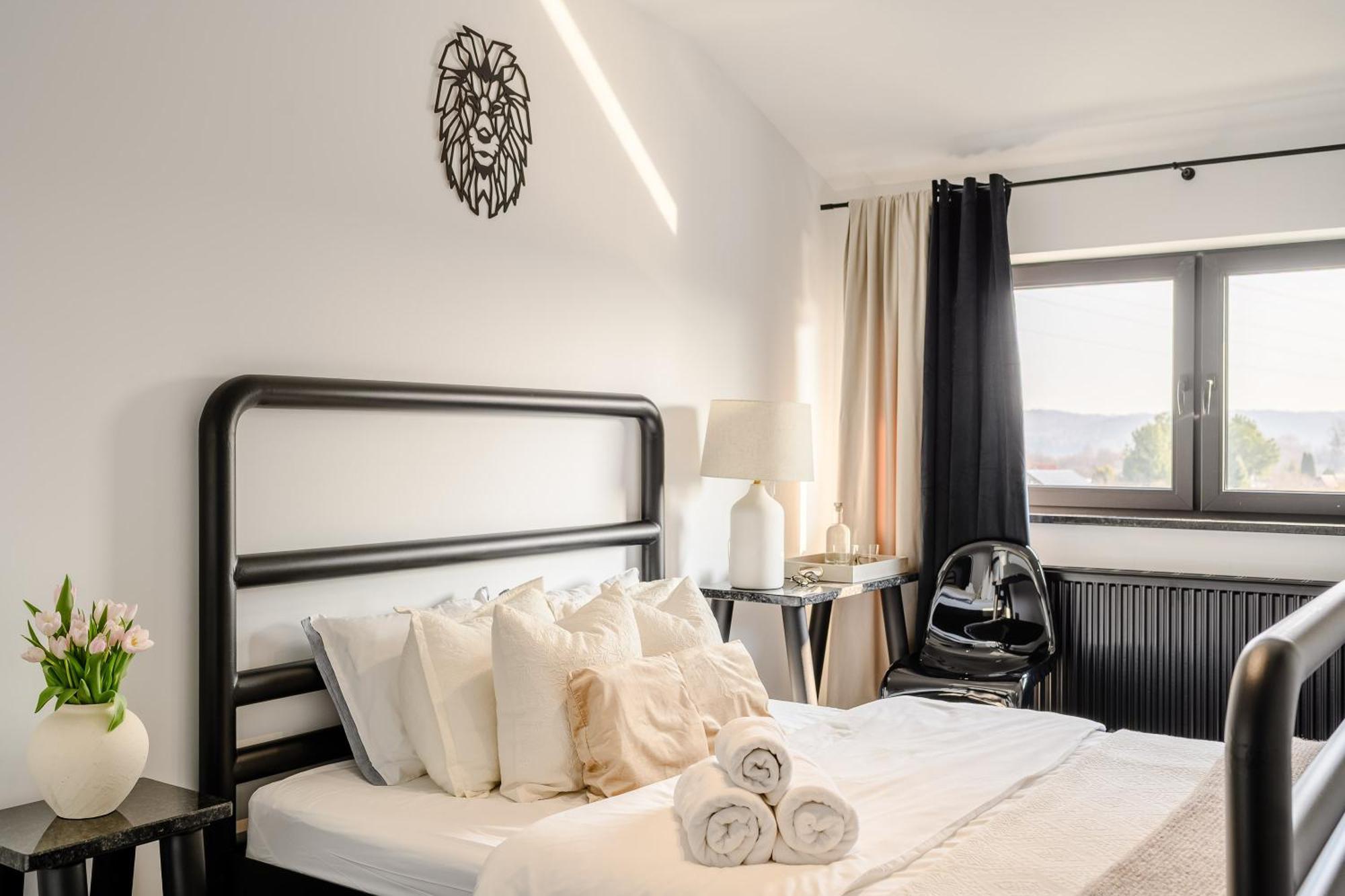 Golden Lion House Bed&Breakfast Rumia Dış mekan fotoğraf